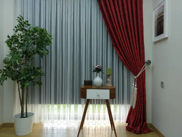 Kırmızı Bordo Renk Jakar Desenli Fon Perde - Bordo