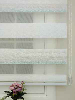 Renk Geçişli Degrade Detaylı Zebra Perde 2021 Elit- Yavru Ağzı-mint-ekru