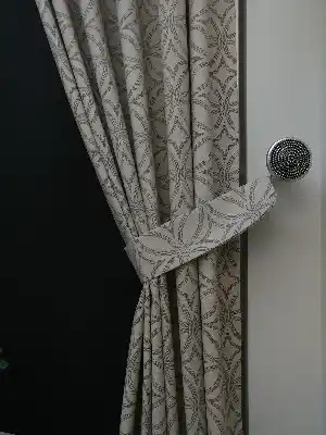 Dairesel Desenli Oturma Odası Fon Perde- Sütlü Kahve