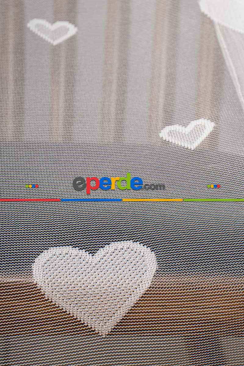 Bebek Odası -  Çocuk Odası Kalp Desenli Örme Tül Perde