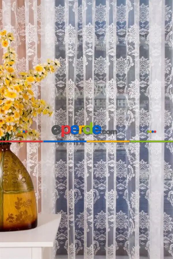 Damask Desen Jakarlı Tül