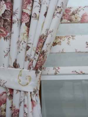 80x200 Güllü Çiçekli (zebra Perde)- Plant- Gül Kahve