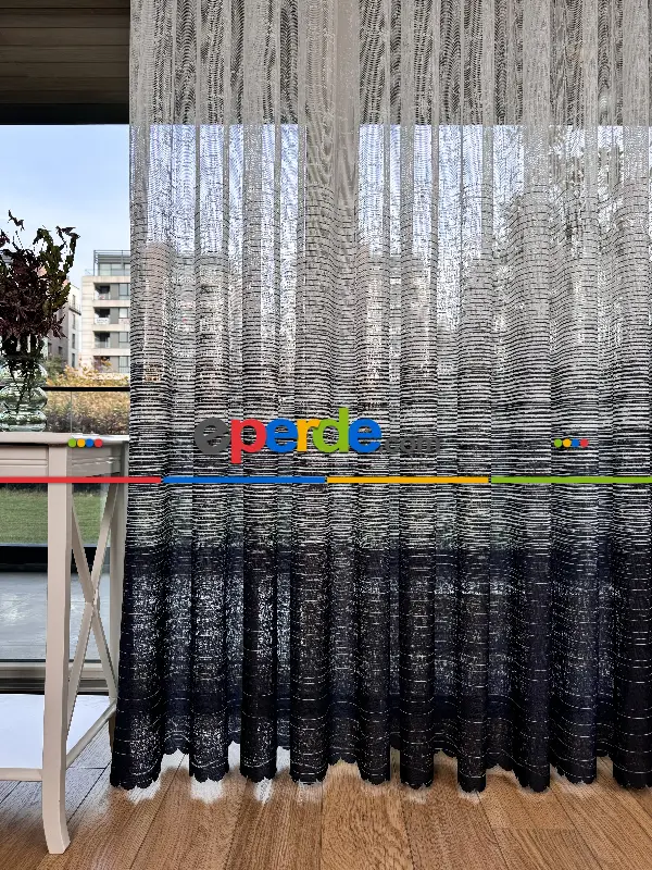 Yatak Odası - Siyah Beyaz Çizgili Degrade Geçişli Tül Perde, Fransız Örme Tül