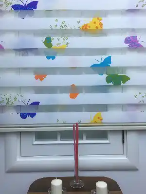 Çocuk Odası - Kelebek Desenli Zebra Perde- Mavi