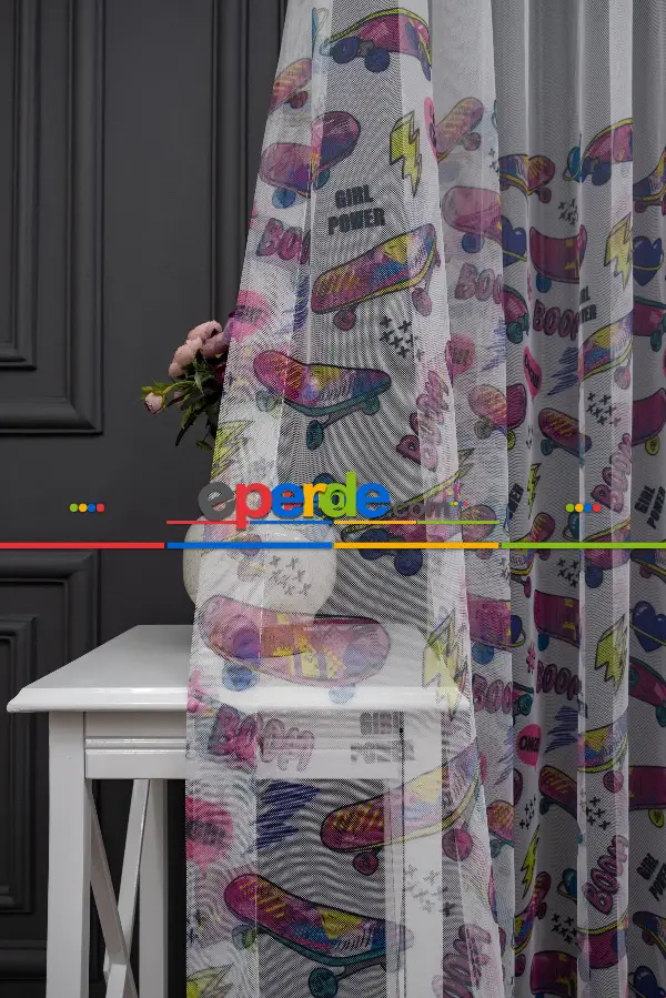 Petek Zemin Pembe Ve Sarı Renkli Kaykay Desenli Grek Baskılı Tül Perde Girl Power 190cm X 255cm 