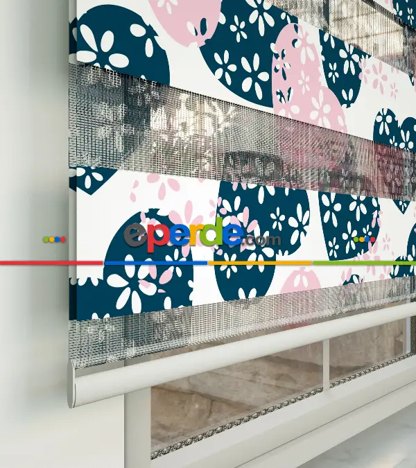 Kalp Desenli Baskılı Zebra Perde- Çok Renkli