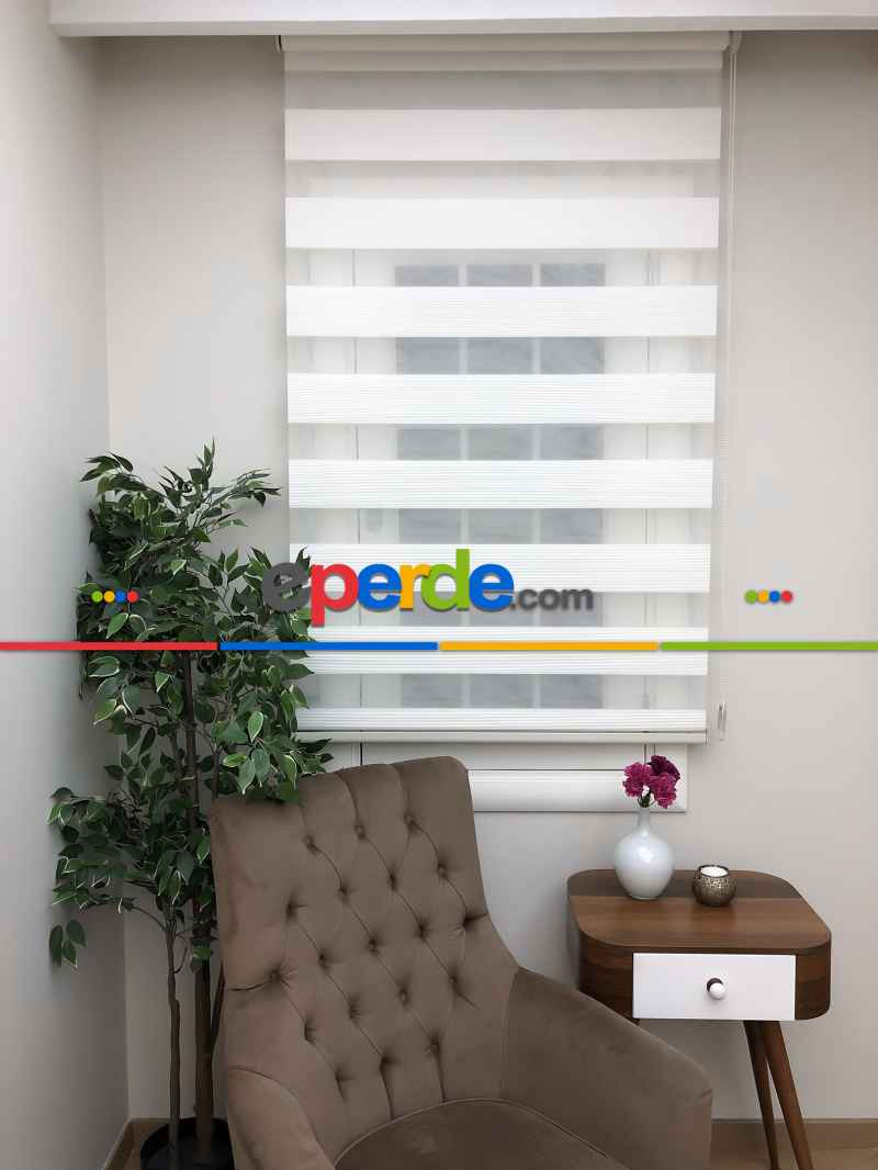 Oturma Odası - Yüksek Kalite Plise Zebra Perde - Beyaz Renk- Beyaz