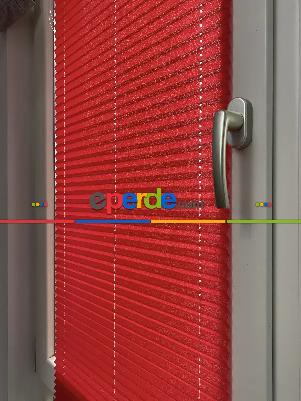 Plise Perde Kırmızı Renk