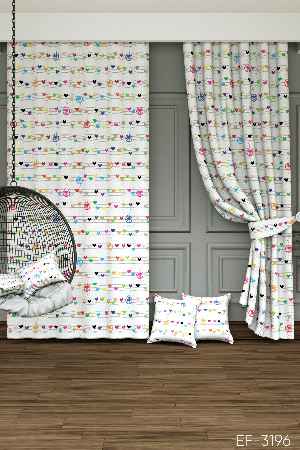 Renkli Kalpler Desenli Baskılı Fon Perde