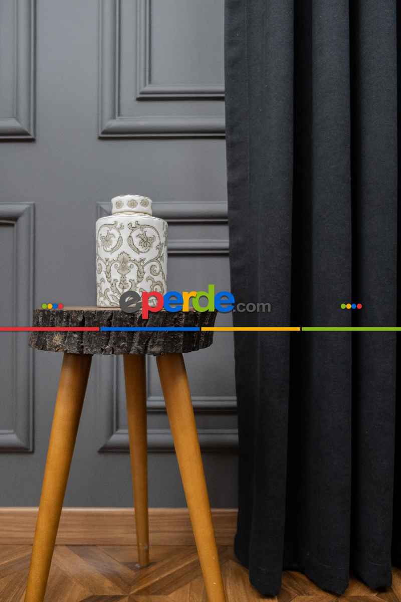 Siyah Düz Fon Perde En Dökümlü Fon Perde