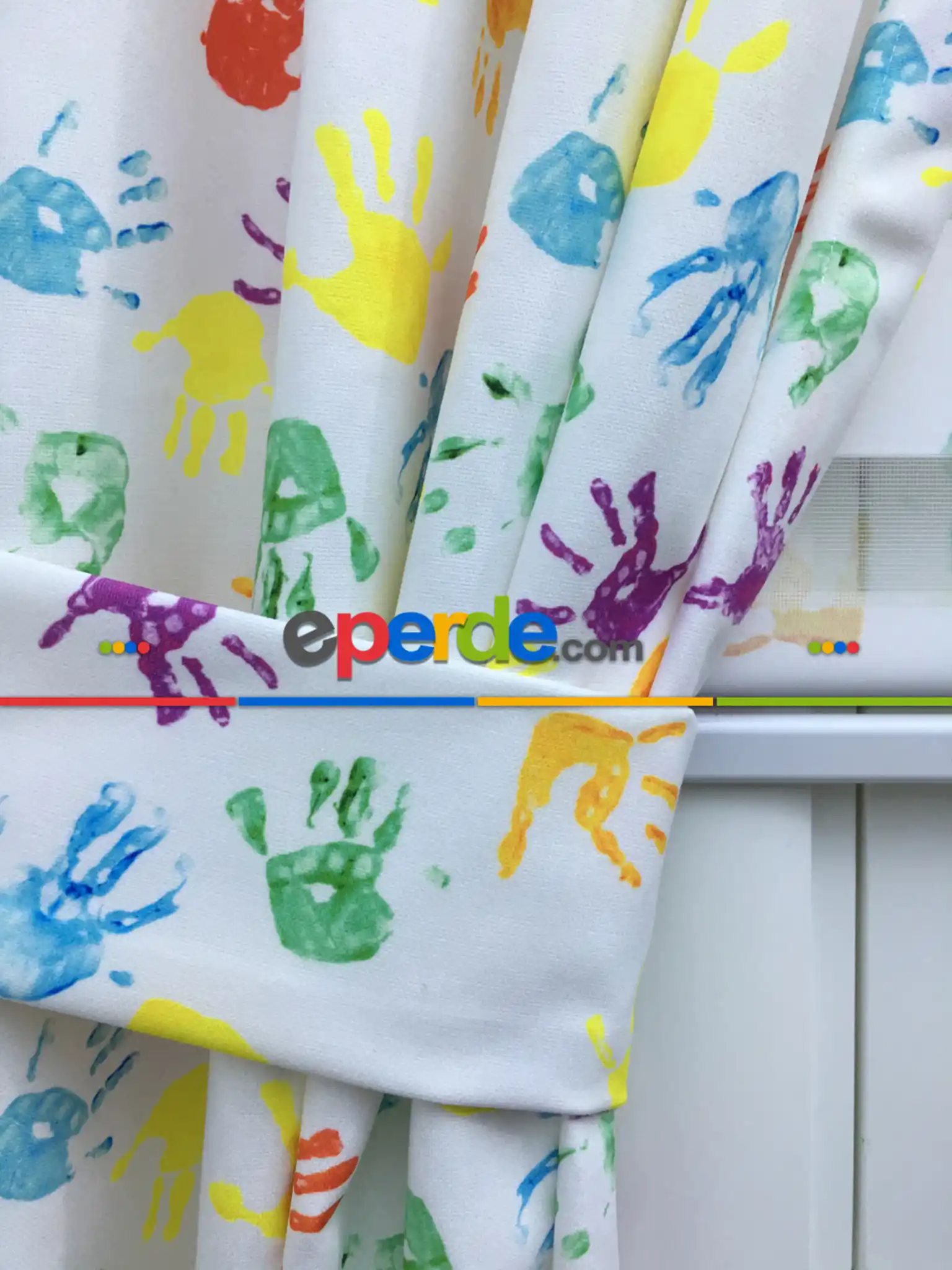 Bebek Odası Fon Perde - Boyalı Eller Baskılı Çocuk Odası Fon Perde - ( Kalın Pamuklu Kumaş)- Yeşil