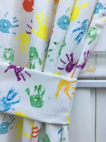 Bebek Odası Fon Perde - Boyalı Eller Baskılı Çocuk Odası Fon Perde - ( Kalın Pamuklu Kumaş)- Yeşil