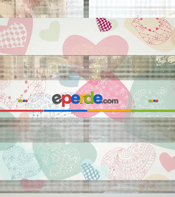 Kalp Desenli Baskılı Zebra Perde- Çok Renkli