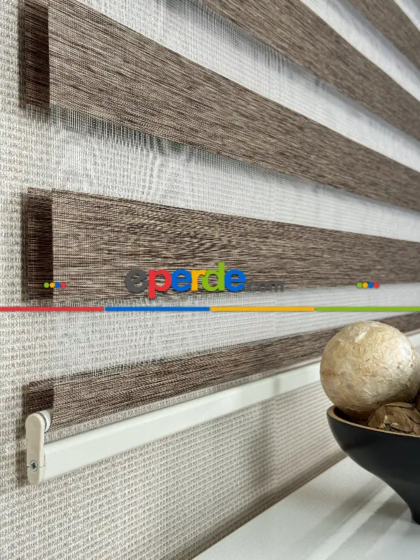 Kahverengi Bambu Zebra Perde, Standart Metal Kasalı Yüksek Kalite Kornişe Kolay Montaj Seçenekli