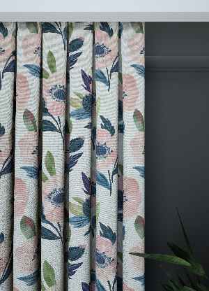 Dökümlü Kumaştan Salon Fon Perde - Geniş En Pembe Çiçek Desenli Fon Perde 1. Kalite