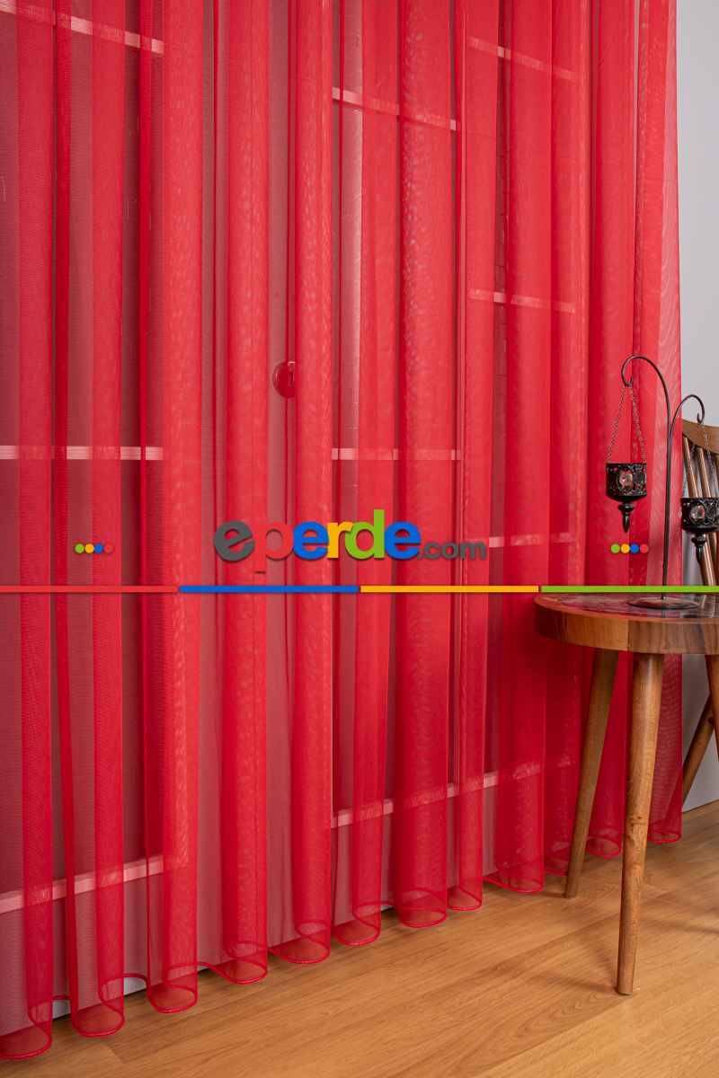 Yatak Odası - Kırmızı Grek Tül Perde Petek Zemin