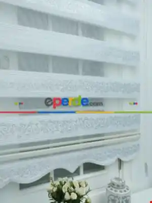Mutfak- Salon Zebra Perde - Fırsat!!! Zebra Perde Jakar Desenli Pileli- Beyaz