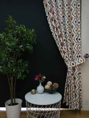 Geometrik Desenli Fon Perde ( Leke Tutmaz )- Siyah-kırmızı-hardal Sarısı