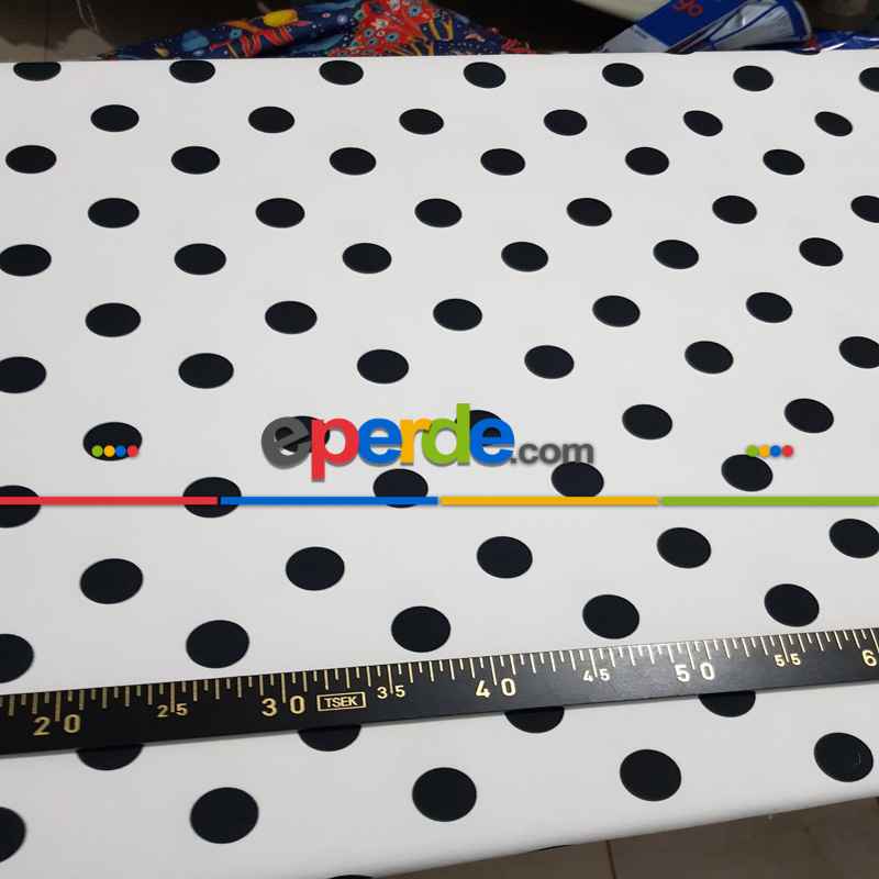 Beyaz Siyah Puantiyeli Fon Perde - Kumaşı Kalındır Duck Bezi Değildir- Siyah-Beyaz