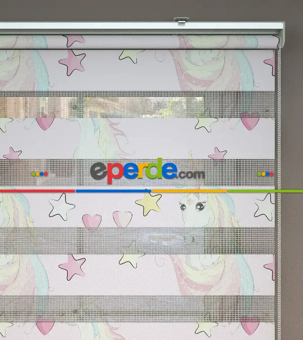 Yıldız Desenli Baskılı Zebra Perde- Çok Renkli