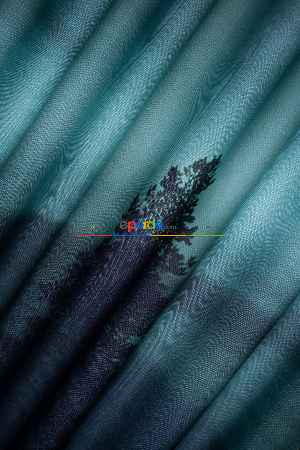 Hazır Ölçülü Dökümlü Kumaştan Kuzey Işıkları Manzaralı Baskılı Pilesiz Fon Perde 1. Kalite