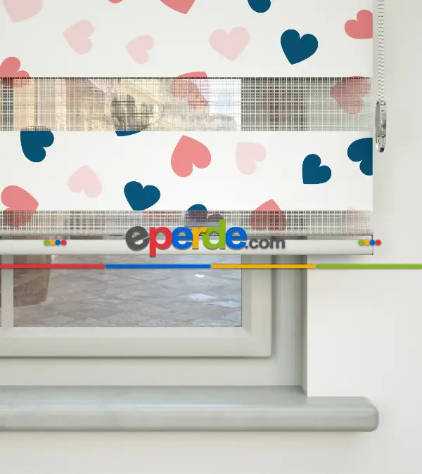 Renkli Kalp Desenli Baskılı Zebra Perde- Çok Renkli