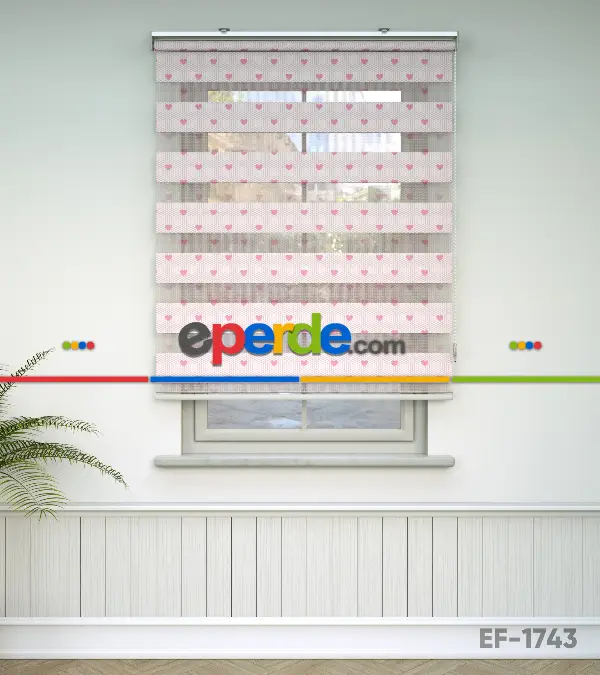 Bebek Odası Zebra -  Kalp Desenli Baskılı Zebra Perde- Pembe