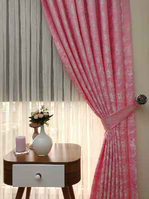 Pembe Renk Jakar Desenli Fon Perde- Şeker Pembe