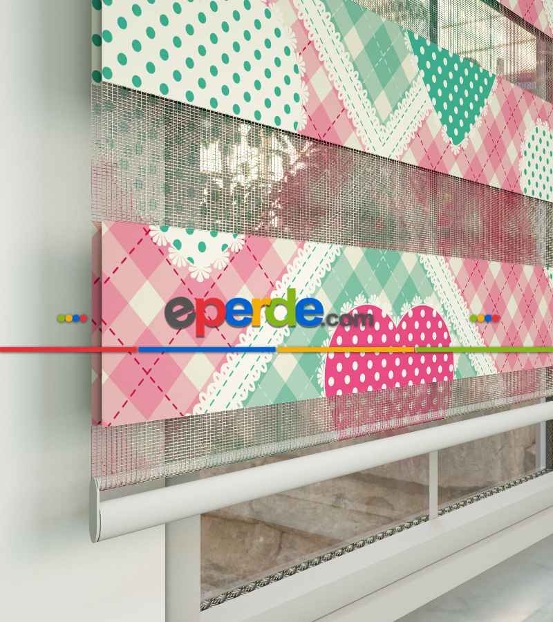 Kalp Desenli Baskılı Zebra Perde- Çok Renkli