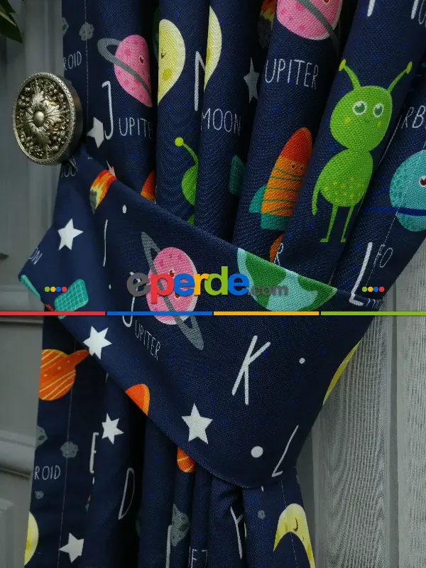 Uzay Desenli Fon Perde Evm833 Kumaşı Kalındır Duck Bezi Değildir- Mavi-Beyaz-Pembe Koyu