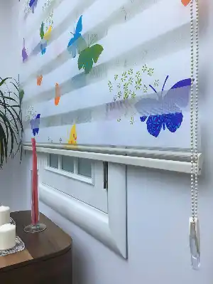 Çocuk Odası - Kelebek Desenli Zebra Perde- Mavi