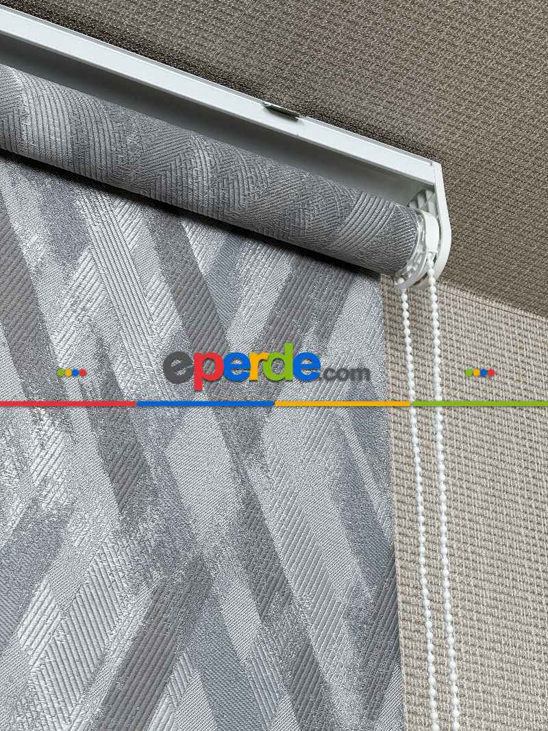 Salon Gri Hafif Sedefli Parlak Jakar Dokuma Stor Perde, Standart Metal Kasalı Yüksek Kalite Kornişe Kolay Montaj Seçenekli