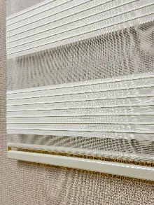 Mutfak Zebra Perde - Krem Rengi Yüksek Kalite Pliseli Zebra - Kornişe Kolay Montaj Ayağı Seçenekli - Standart Metal Kasalı - Açıklamada Videosu Vardır.