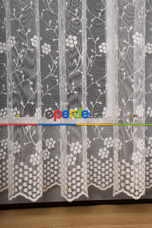Papatya Brode İşlemeli Tül Perde - Çiçek Desenli