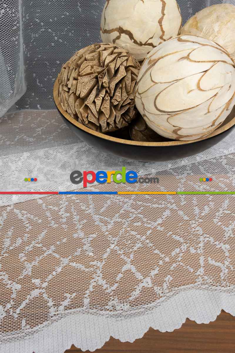 Etek Ucu Örme Desenli Tül - Ekru