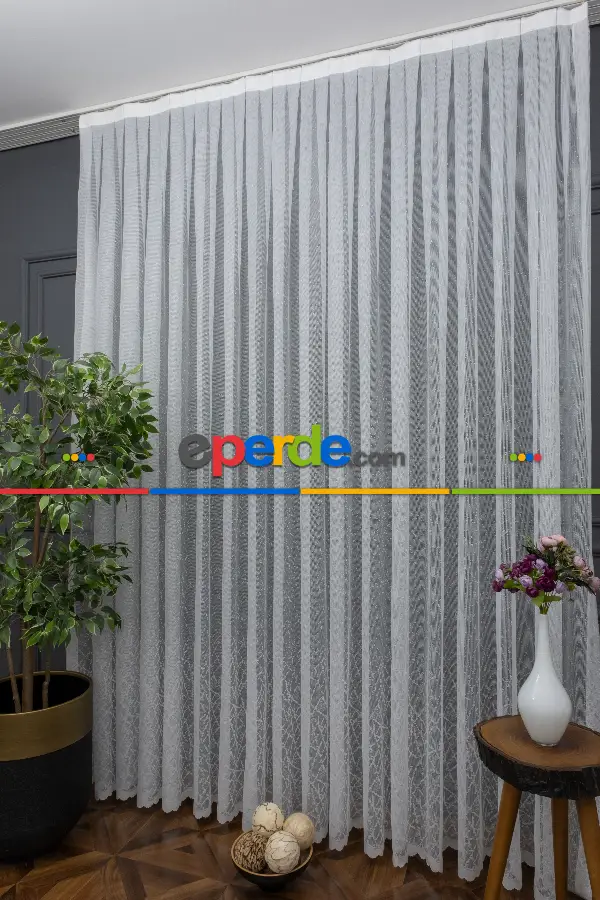 Etek Ucu Örme Desenli Tül - Ekru