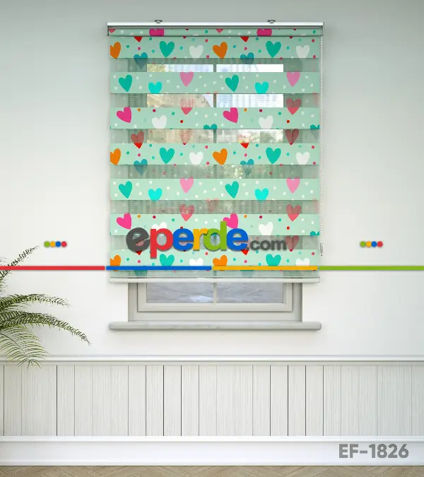 Kalp Desenli Baskılı Zebra Perde- Çok Renkli