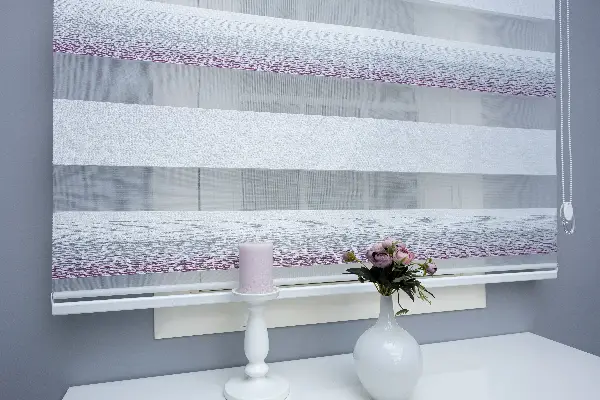 Genç Odası - Zebra Perde Jakarlı Ekru Mor Renk Geçişli 2021 Sezonu Malaga Serisi A Kalite Zebra Perde- Mor