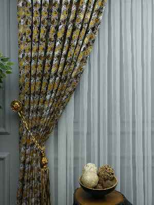 Salon Perdesi - Sarı Desenli Jakar Fon Perde (285 En)- Sarı