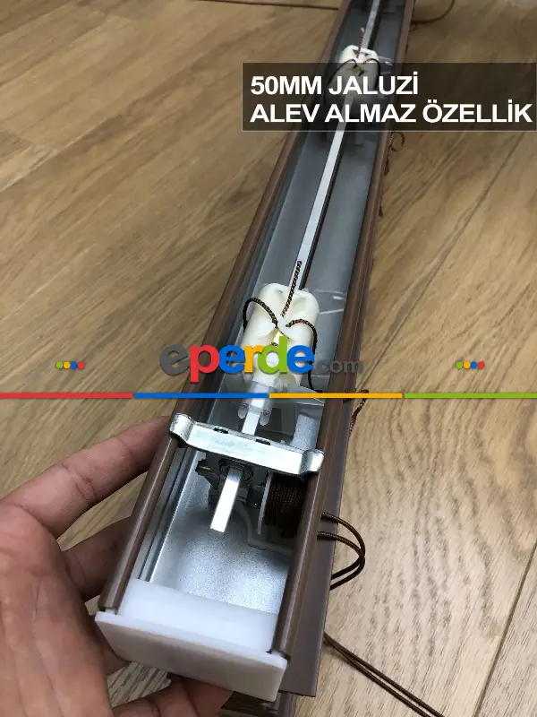 Mutfak Ahşap Jaluzi Perde- Vizon Rengi