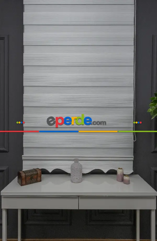 Zebra Perde - Beyaz Gümüş Simli Geniş Pileli Zebra Perde