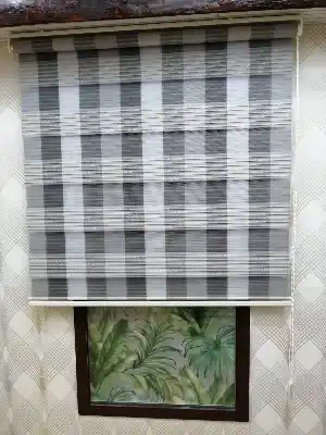 Gri Gümüş Simli Çizgili Zebra Perde