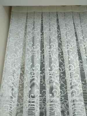 Zarif Sarmaşık Desenli Dantel Örme Tül Perde- Ekru