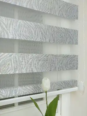 Gümüş Kabartmalı Jakarlı Zebra Perde- Gümüş