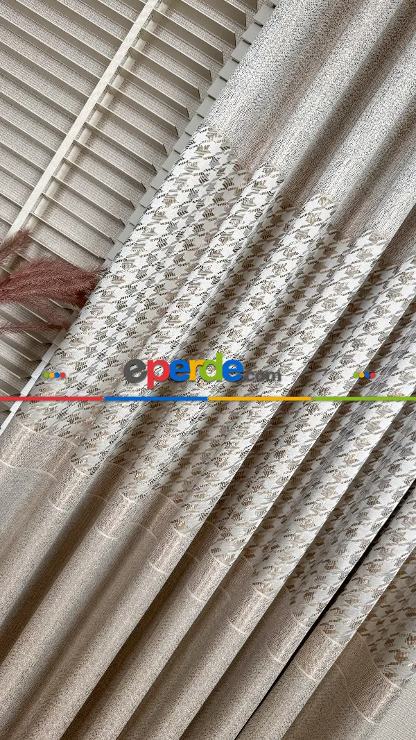 Krem Altın Fon Perde, Pano Model, Orta Pano Kazayağı Desenli, Jakar Dokuma.