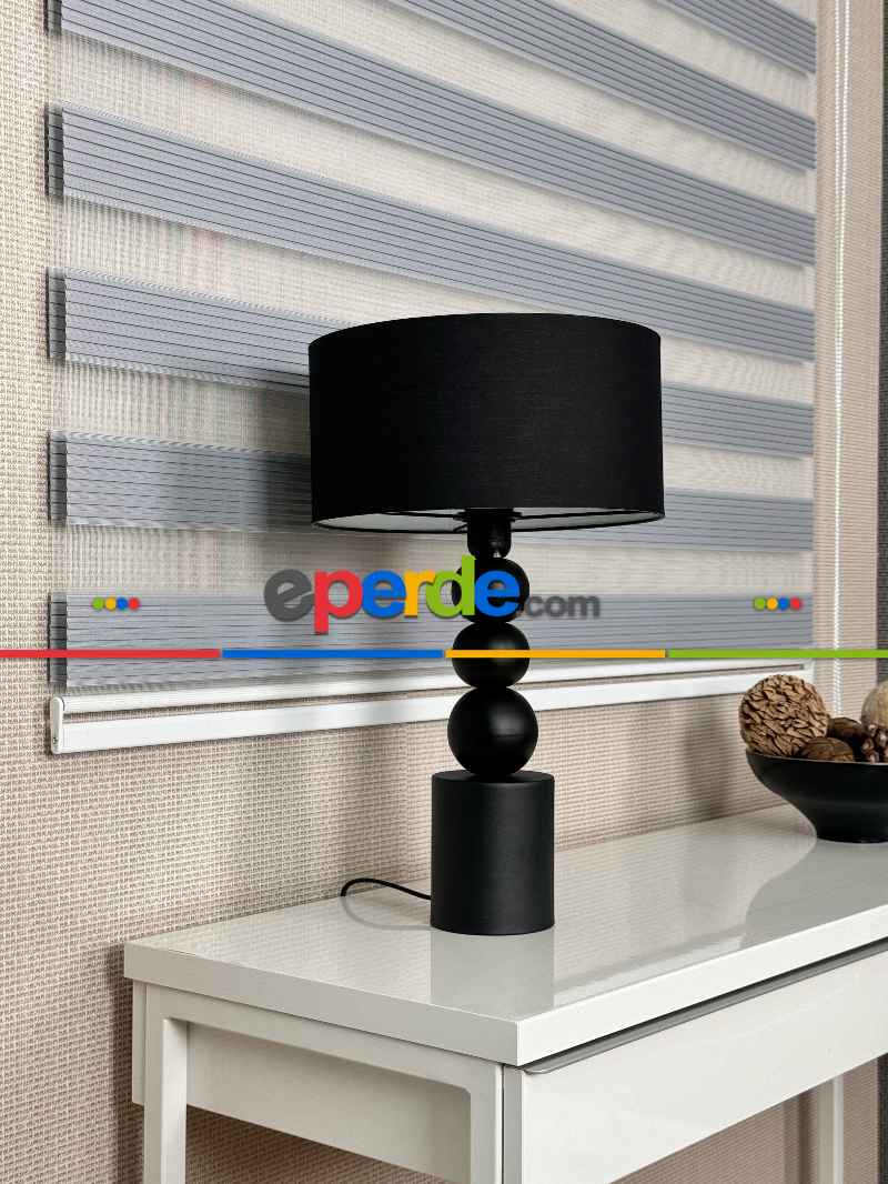 Genç Odası Gri Pliseli Zebra Perde, Standart Metal Kasalı Yüksek Kalite Kornişe Kolay Montaj Seçenekli