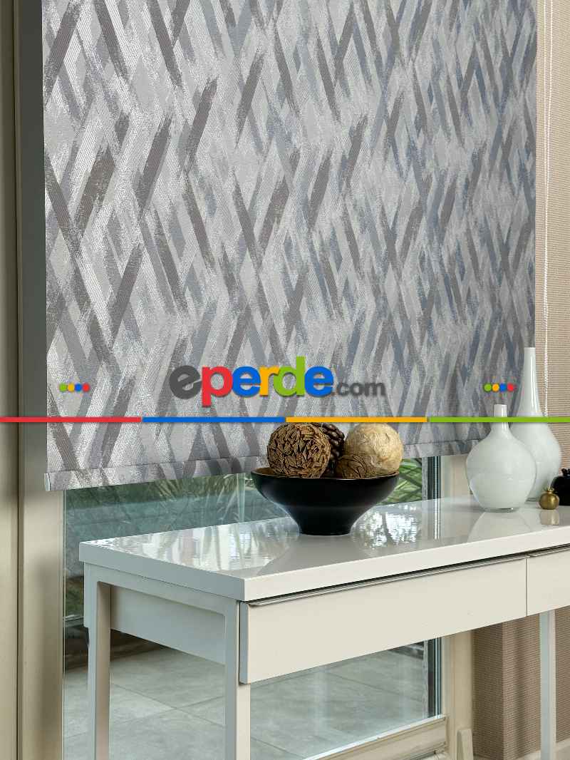 Salon Gri Hafif Sedefli Parlak Jakar Dokuma Stor Perde, Standart Metal Kasalı Yüksek Kalite Kornişe Kolay Montaj Seçenekli