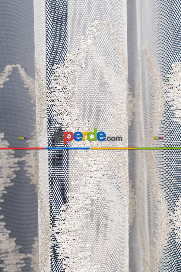 Salon Tül Modelleri - Eteği Duble Nakış Işlemeli Tül Perde