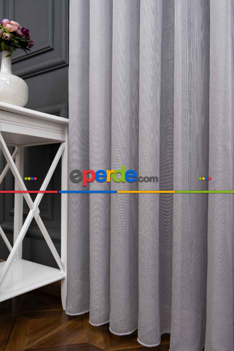 Açık Gri Renkli Kedi Tırmalamalarına Dayanaklı Tül Perde