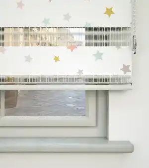 Yıldız Desenli Baskılı Zebra Perde- Çok Renkli